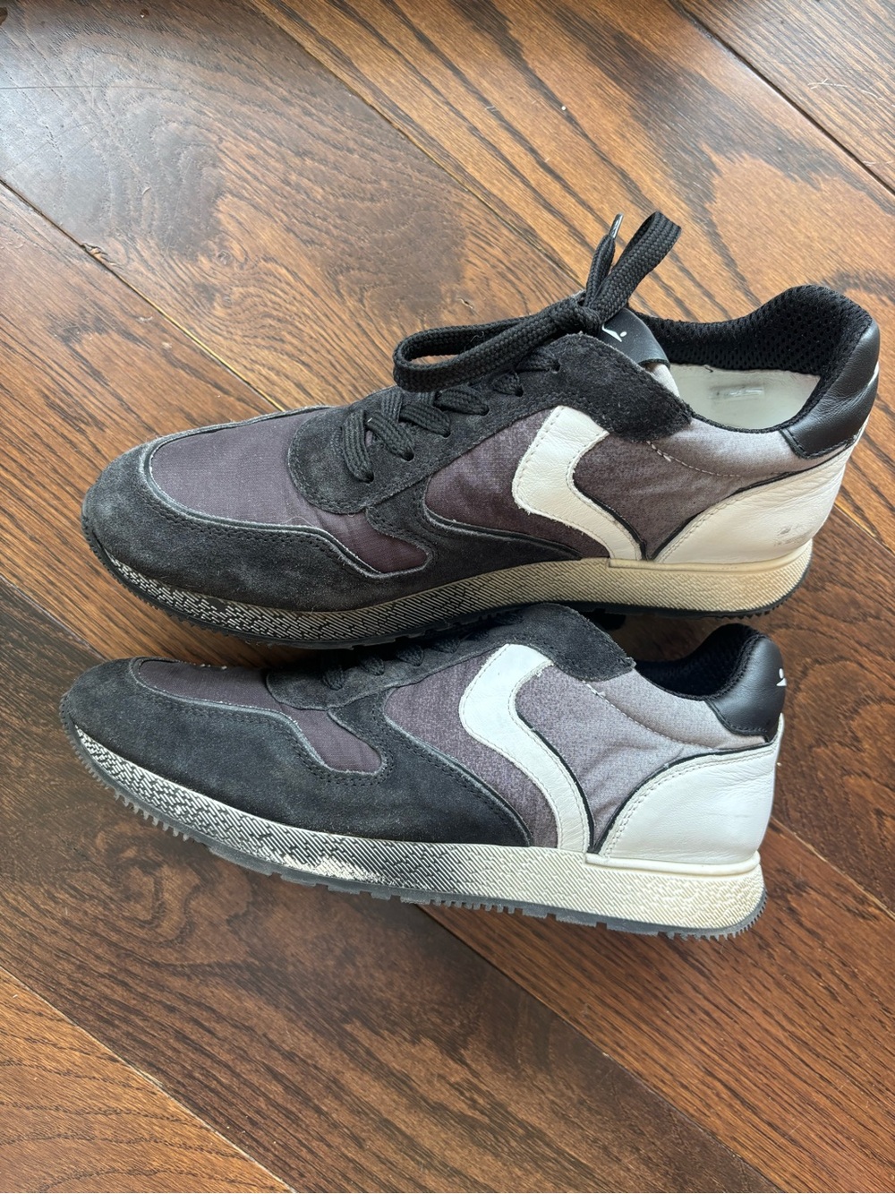 Women’s Voile Blanche Juliette Suede/ Leather Black & White Sneakers